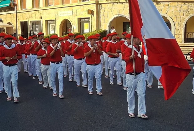 Alarde de Fontarabie, Plongez dans la Cette Tradition Basque Fascinante